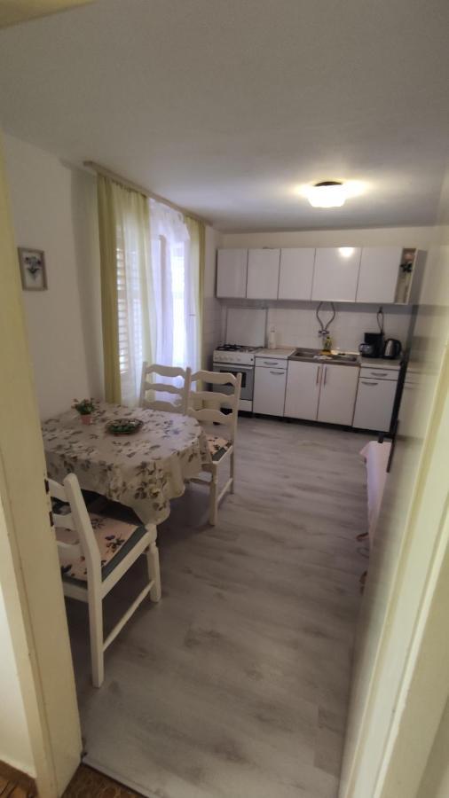 Apartmani Krbelica 1 Primošten Esterno foto